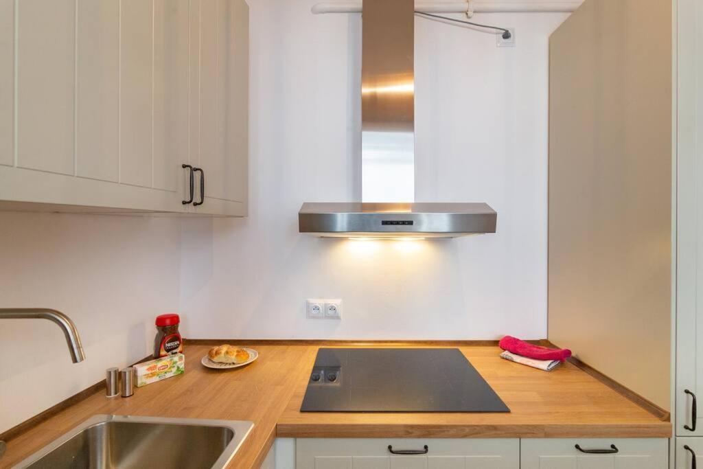 Royal Route Apartment Fully Equipped Краков Экстерьер фото